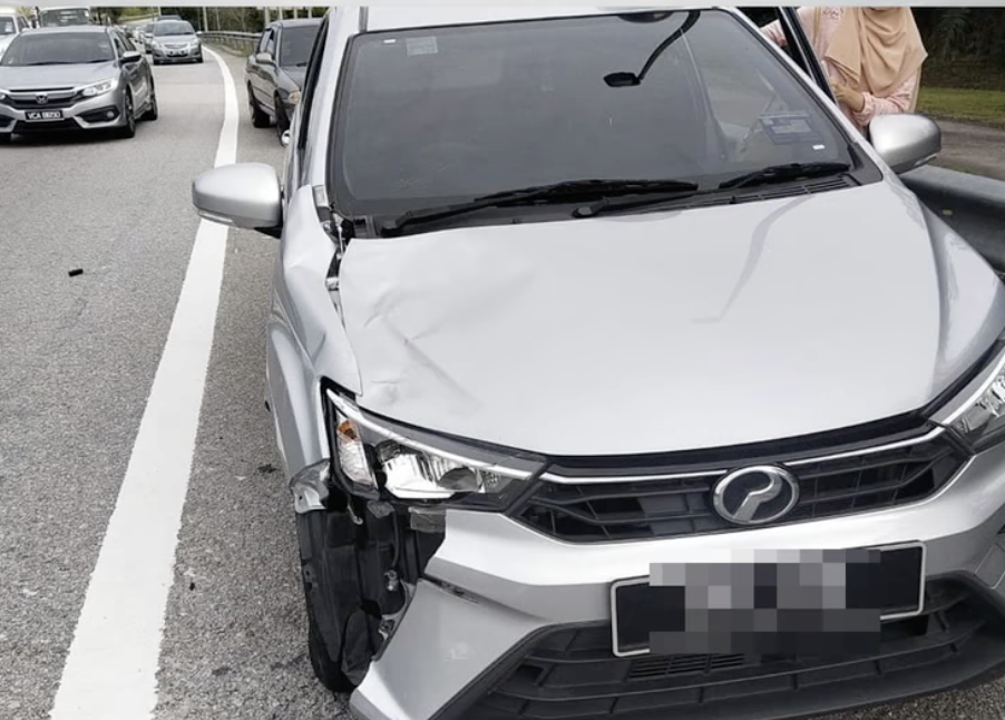 Astro crew member dies after getting hit by a car while cycling at cyberjaya | weirdkaya