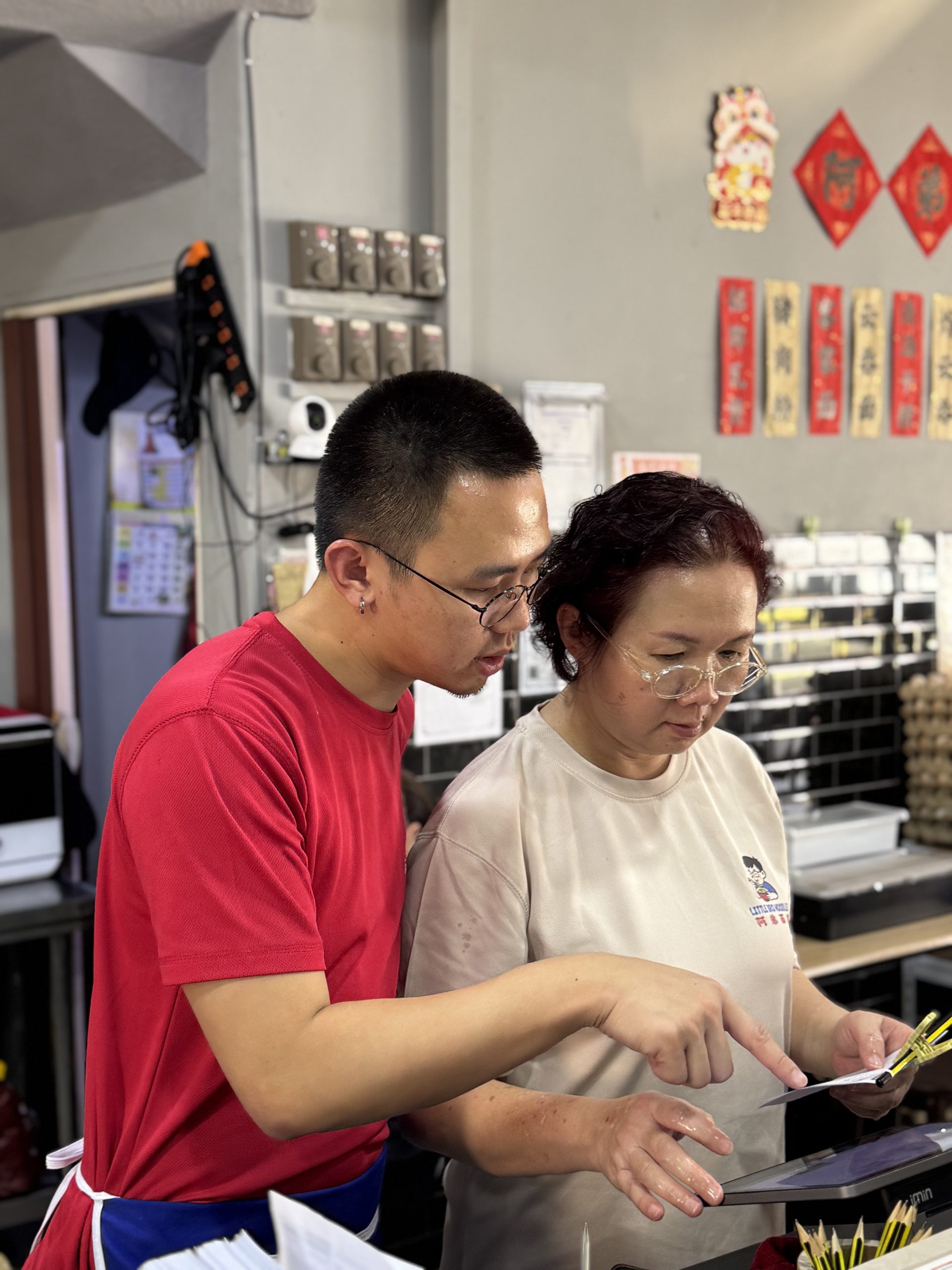 Carl at noodle shop (1)