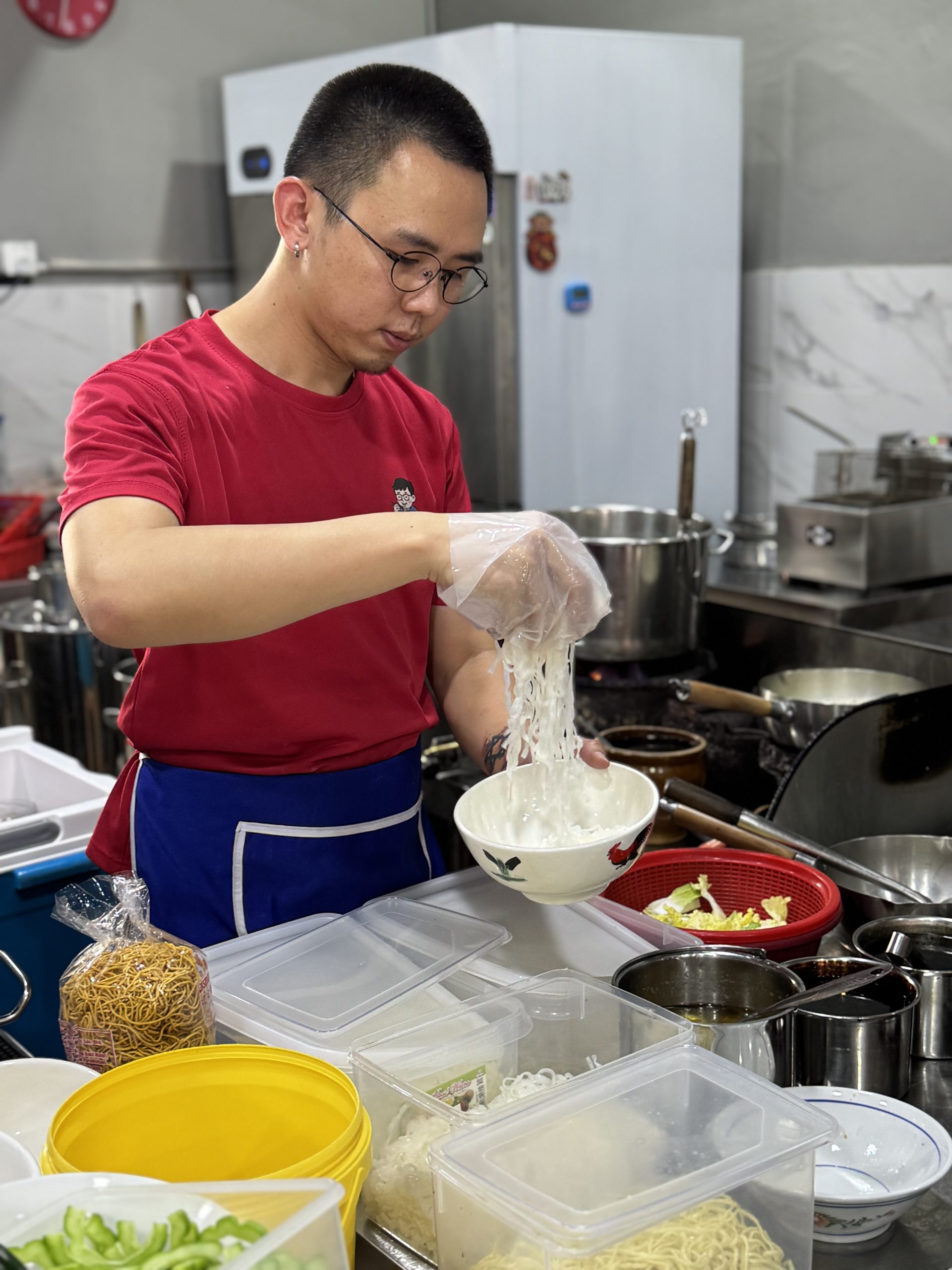 Carl at noodle shop (3)