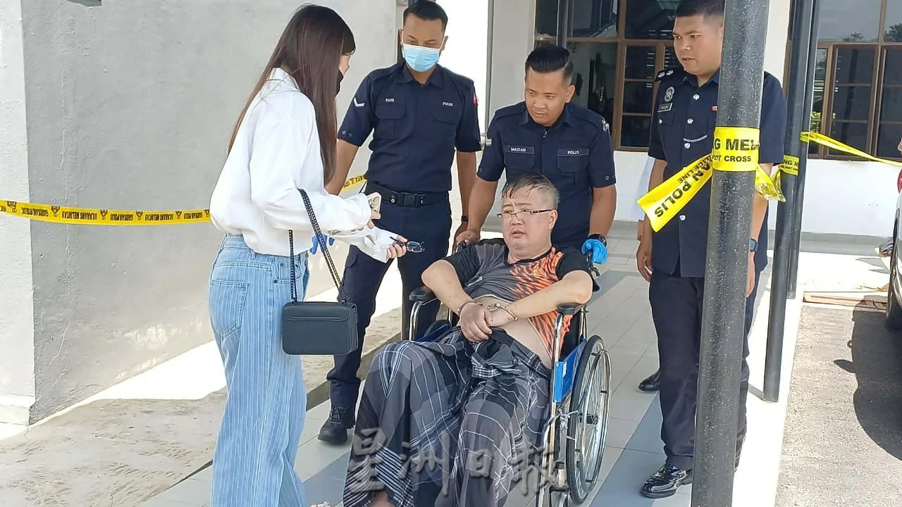 Chinese national dies after court proceedings (2)