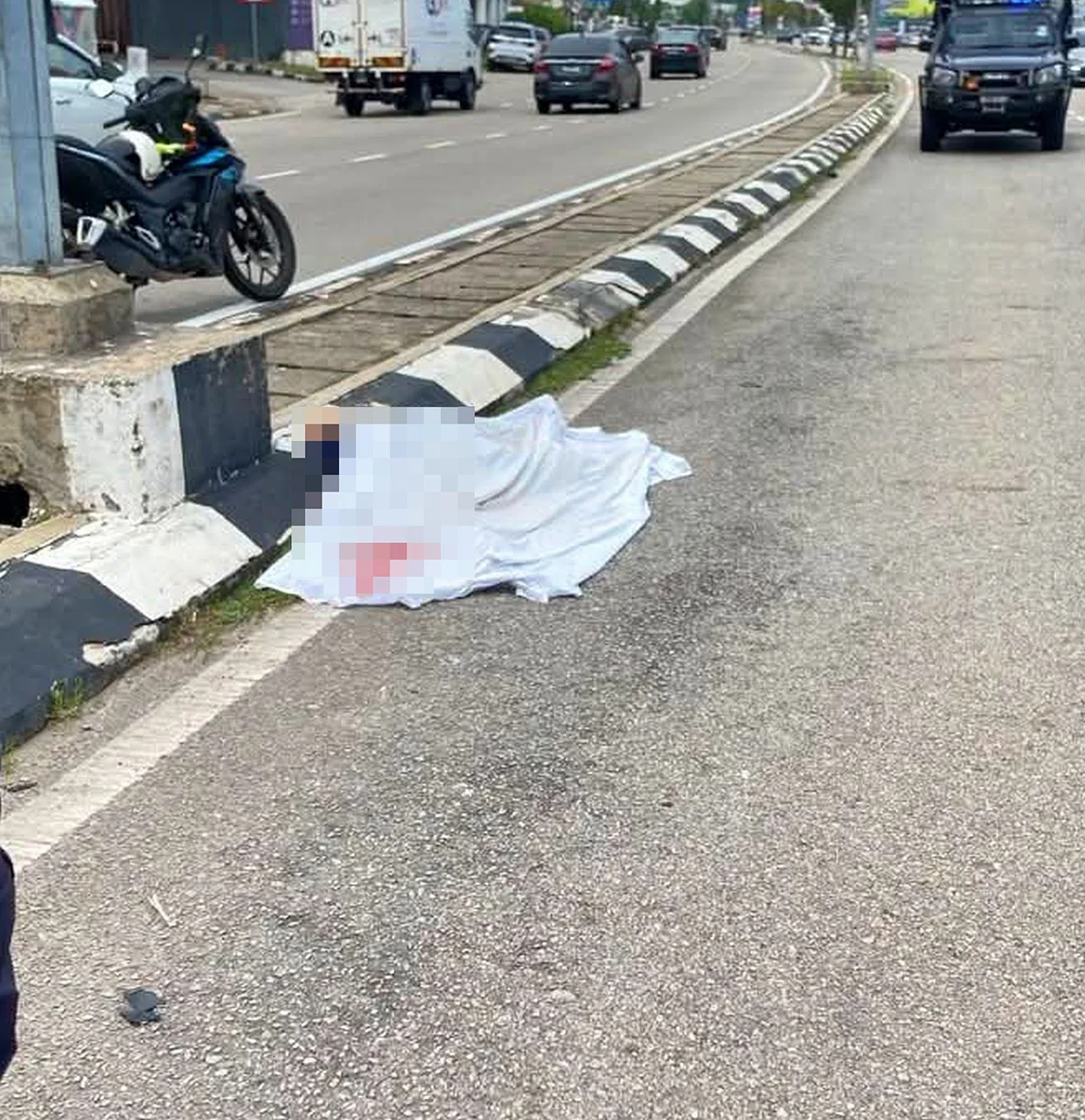 Elderly couple hit by car Melaka (2)