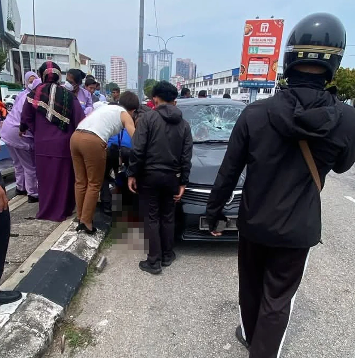 Elderly couple hit by car Melaka (3)
