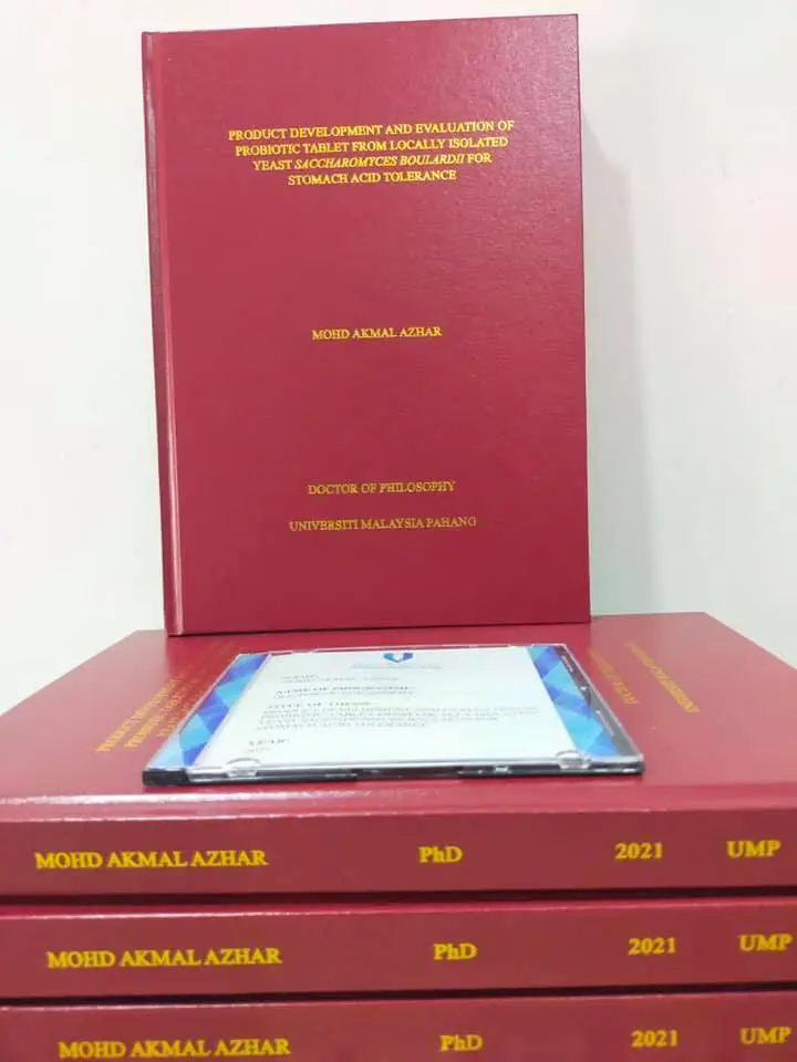Foodpanda rider receives phd degree at universiti malaya pahang (ump).