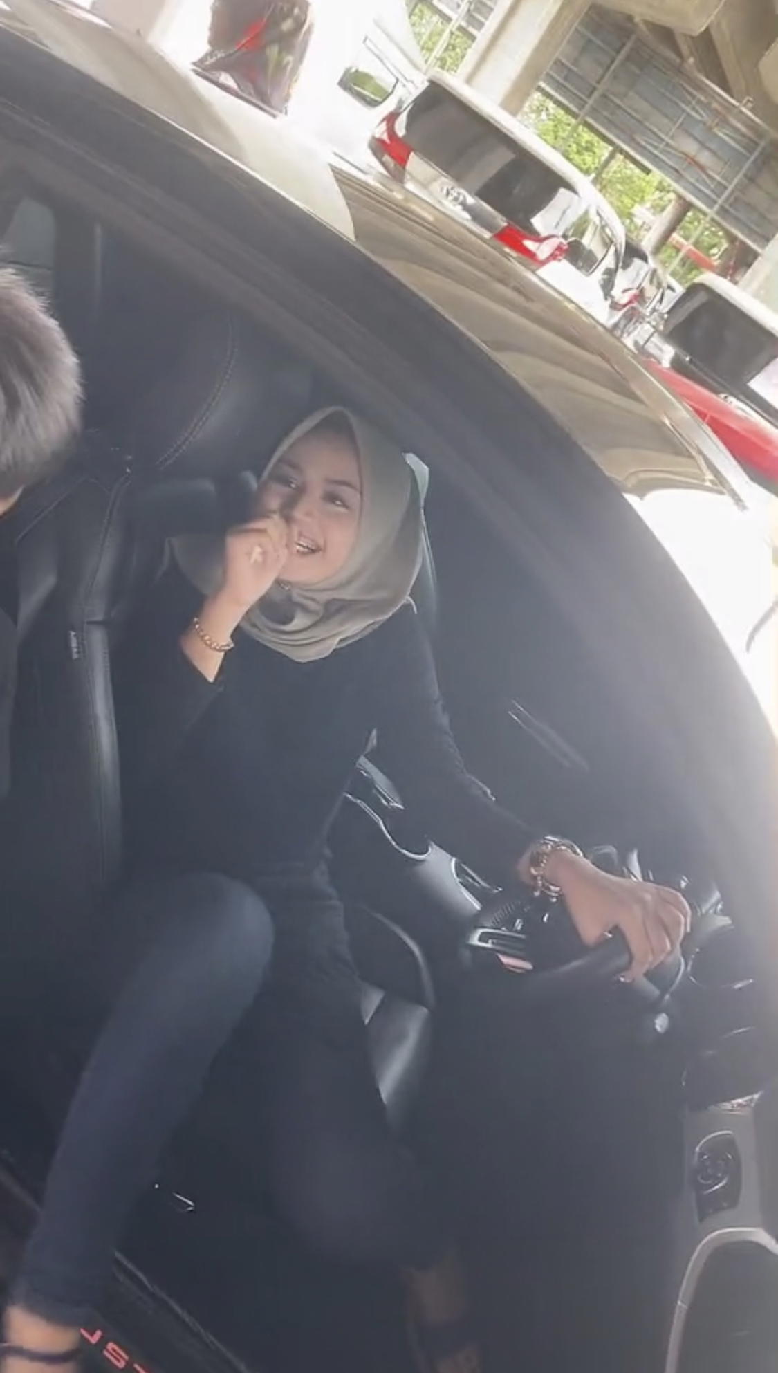 [video] parents gift daughter with brand new mustang for her 18th birthday | weirdkaya