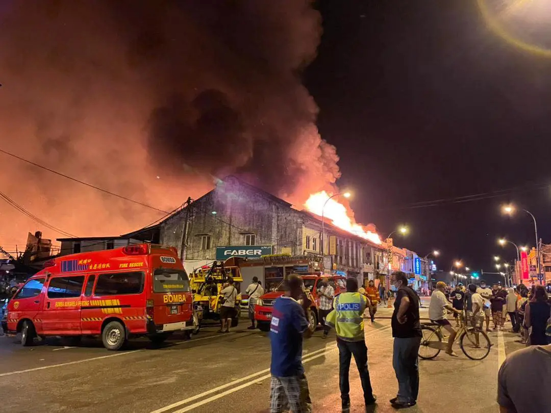 Kampung karak fire breaks out (2)