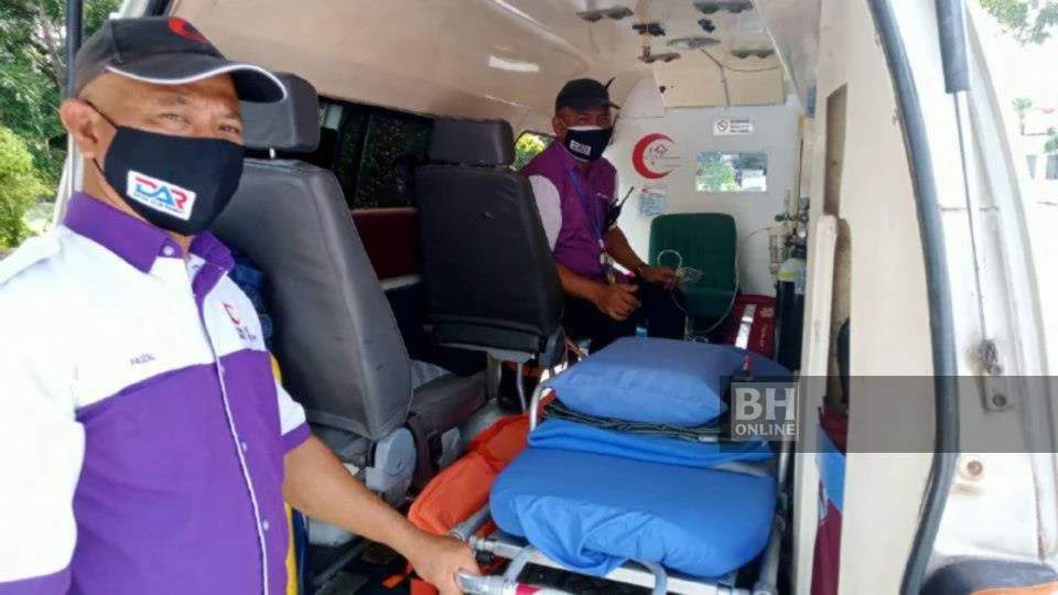 Fairuz with his ambulance. Photo: berita harian 