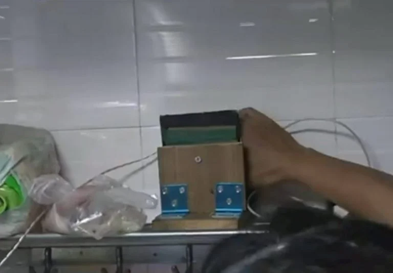 Man plays ghost stories for 10 hours (2)