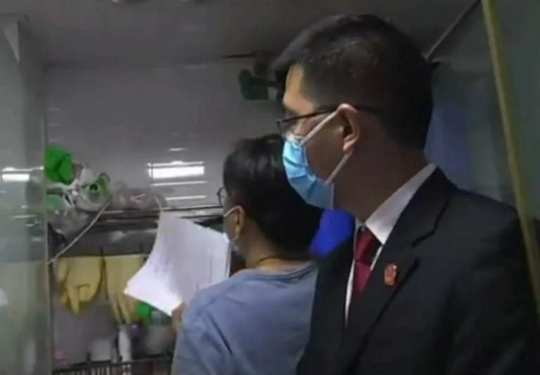 Man plays ghost stories for 10 hours (3)