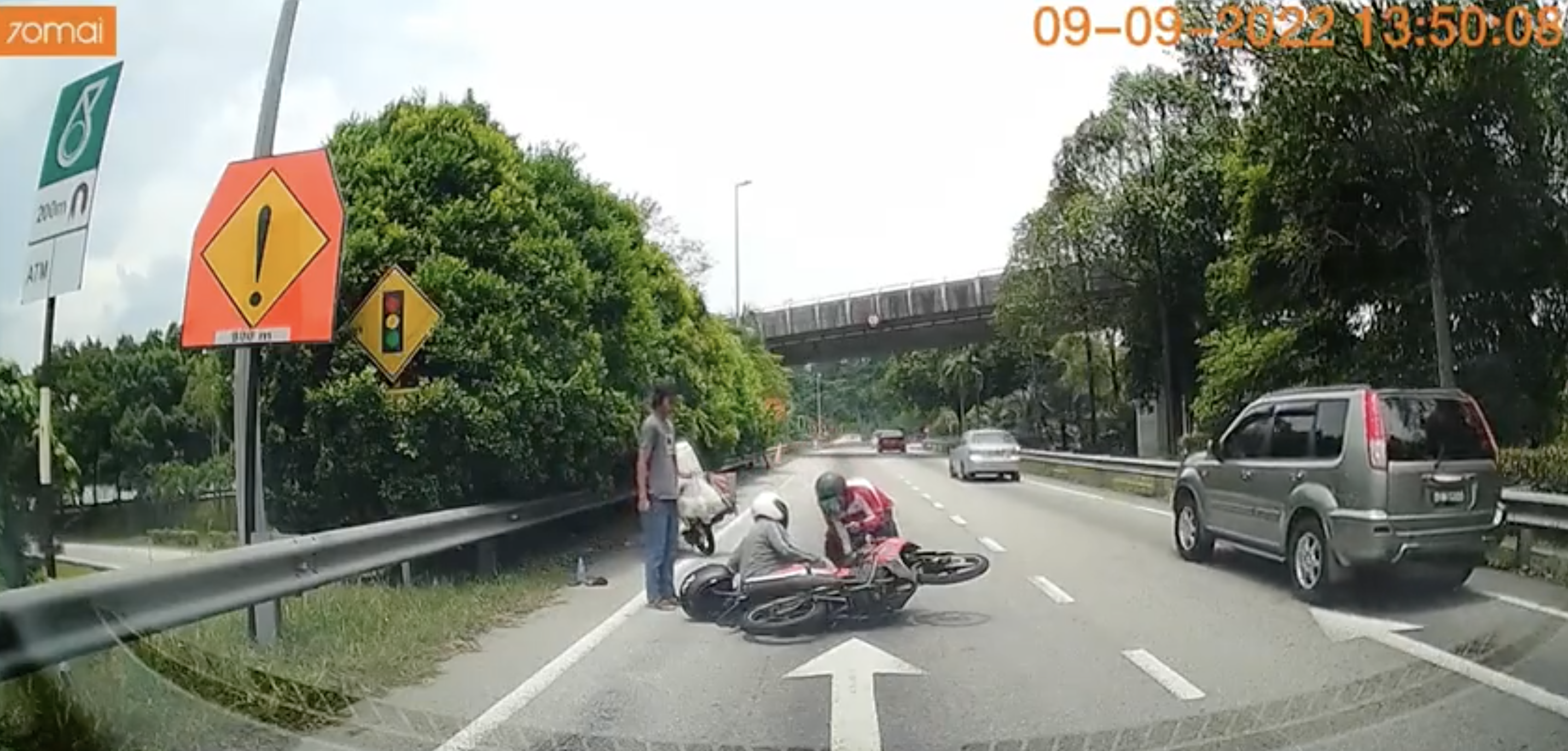Perodua axia driver stops by roadside for pickled mango, causing hit and run accident | weirdkaya