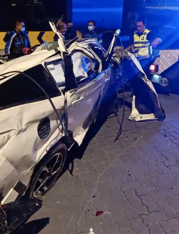 Three dead after fatal collision at the sultan mohammad roundabout | weirdkaya