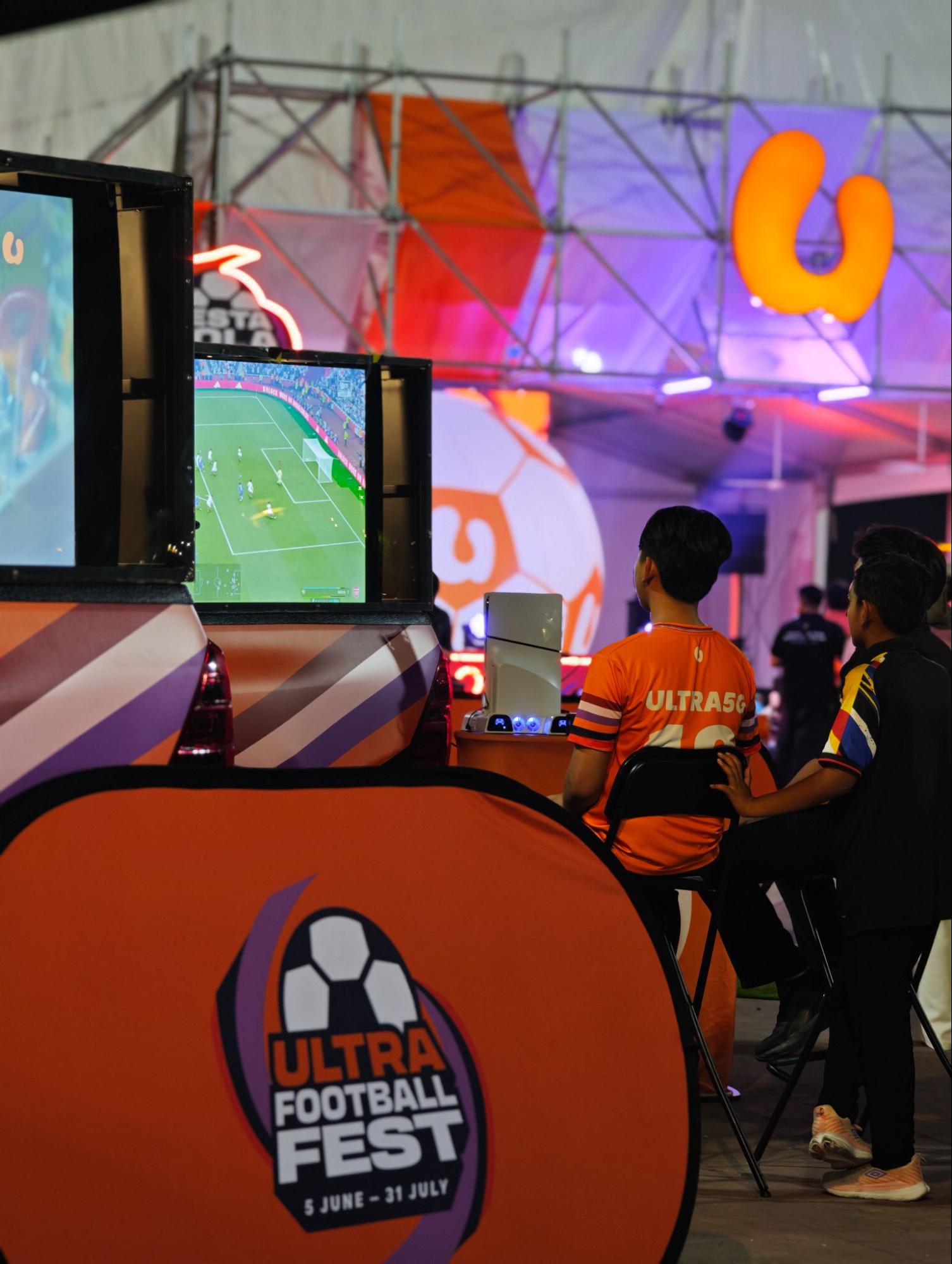 Roving truck PS5 U Mobile Ultra Football Fest