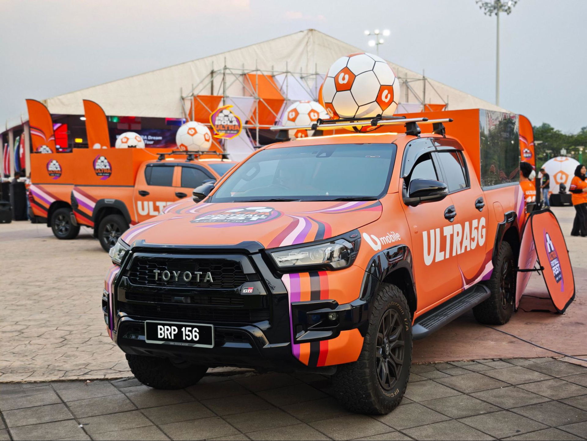 Roving truck U Mobile Ultra Football Fest