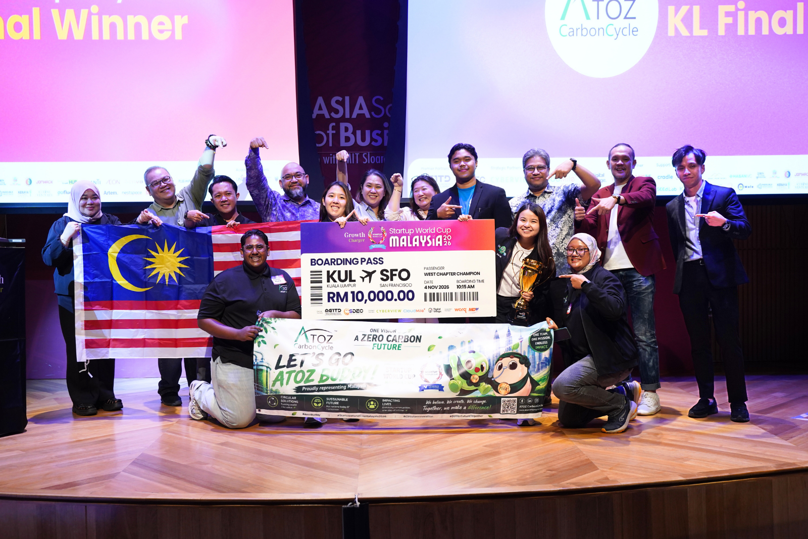 Startup World Cup Malaysia 2026 West Chapter winner Atoz CarbonCycle Platform with the judges and main partners.