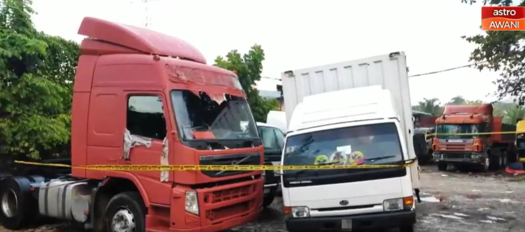 Lorry carrying shopee parcels recovered by police, resulting in three arrests