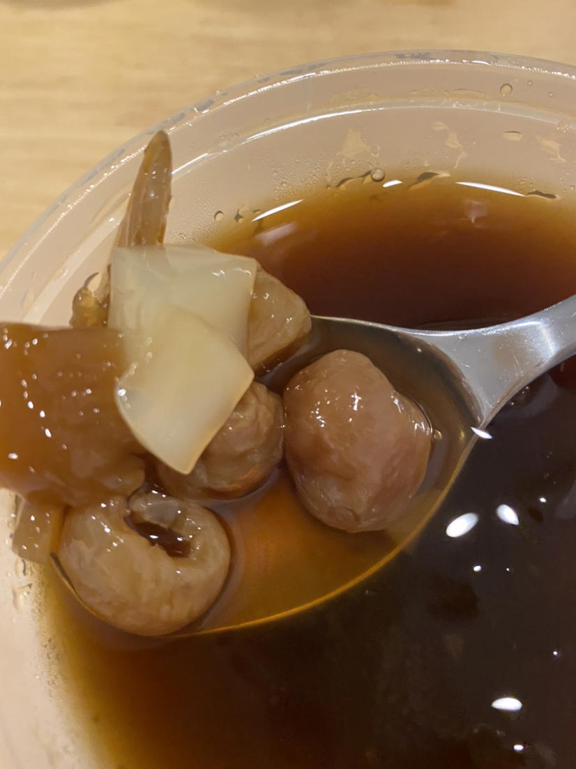 This 48-year-old hong kee dessert in kepong serves the best longan tofu & traditional tong shui from rm3. 50 | weirdkaya