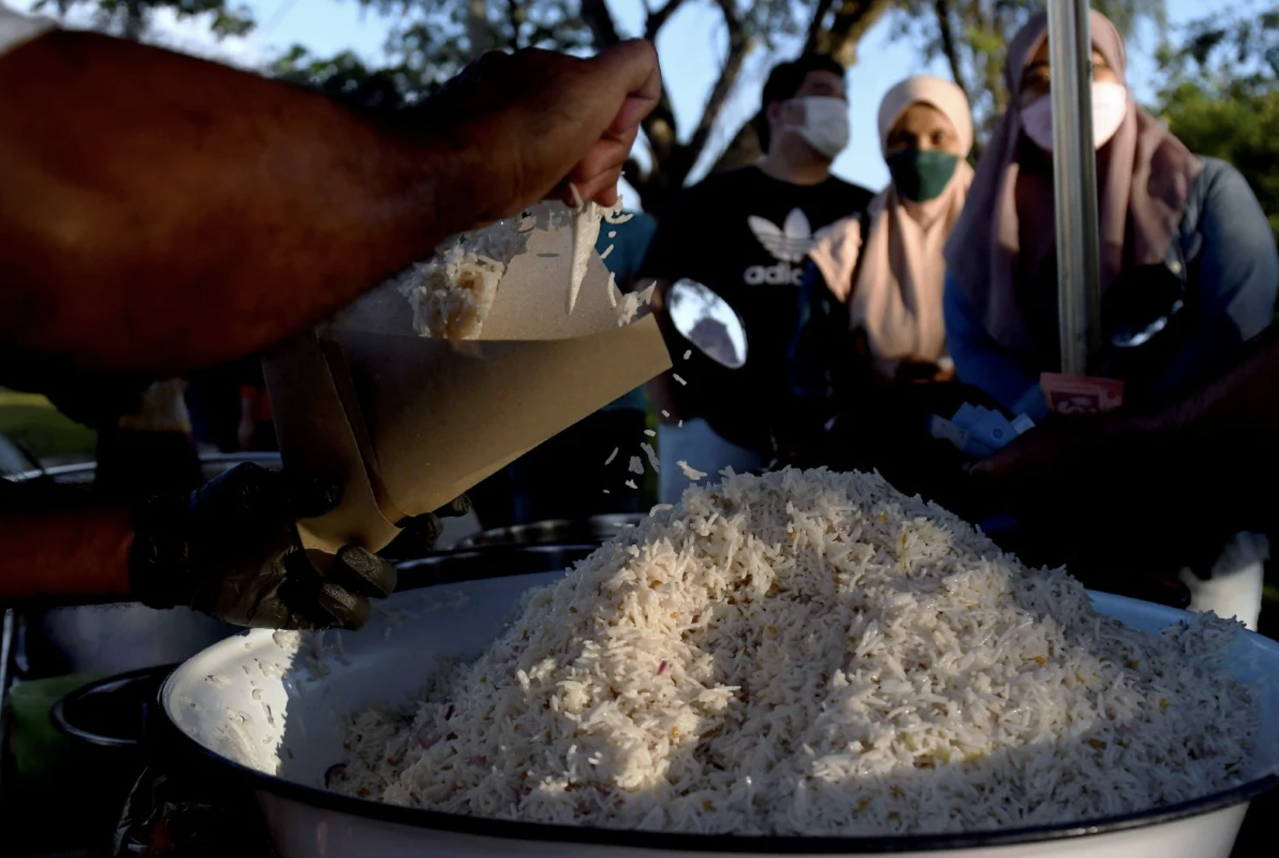 Nasi dagang vendor surprised by hordes of customers flocking in following viral documentary clip | weirdkaya