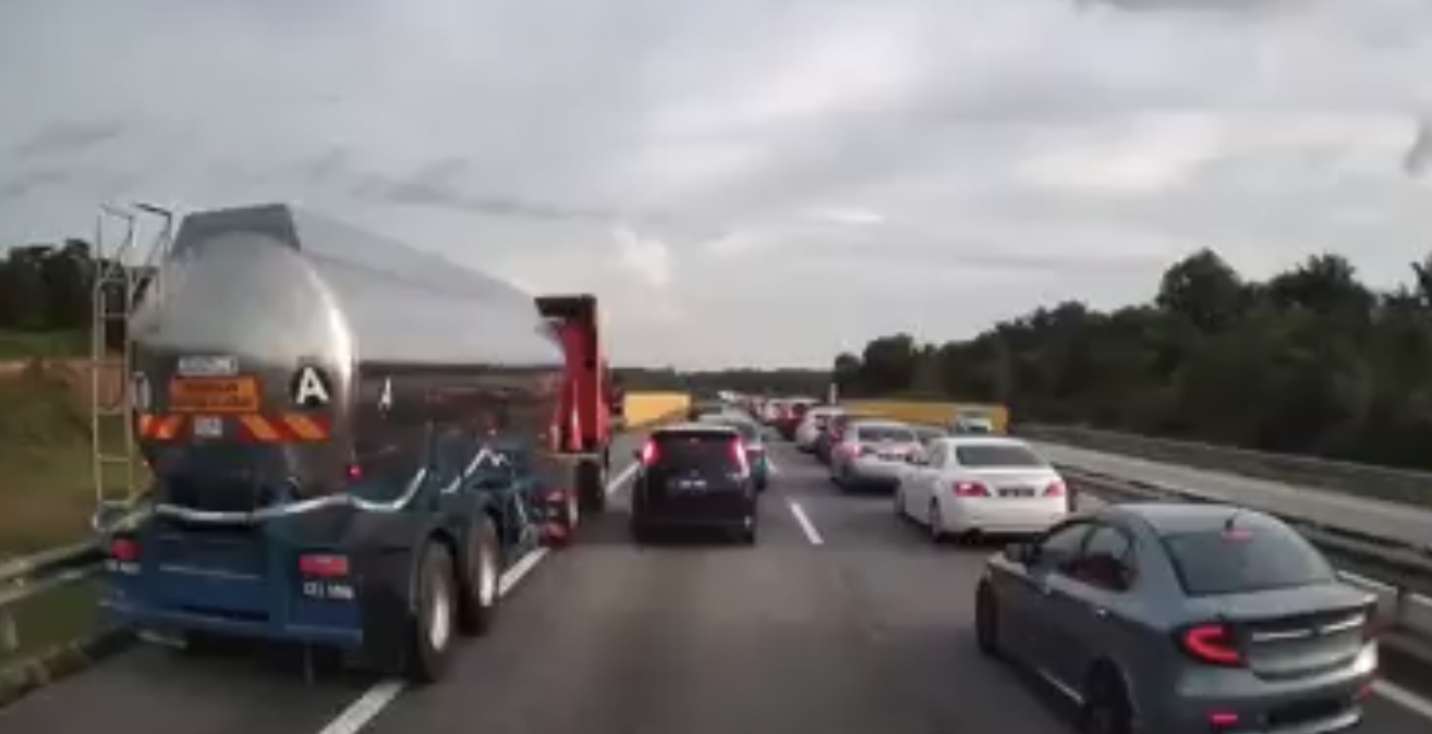 Tanker truck driver who used emergency lane now wanted by police | weirdkaya