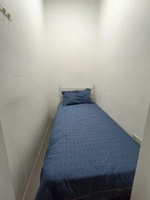 Tiny bed with 1 room