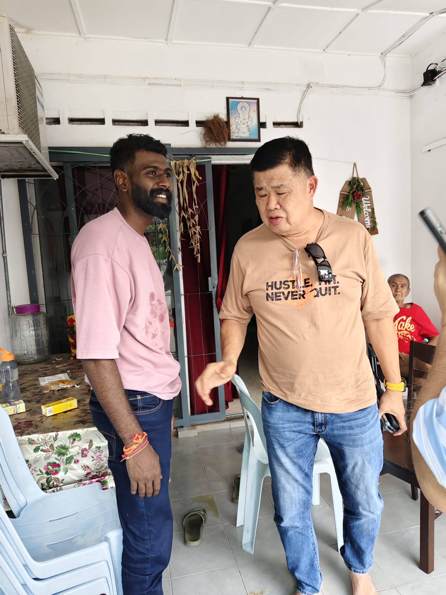 Uncle Kentang thanking Harinder