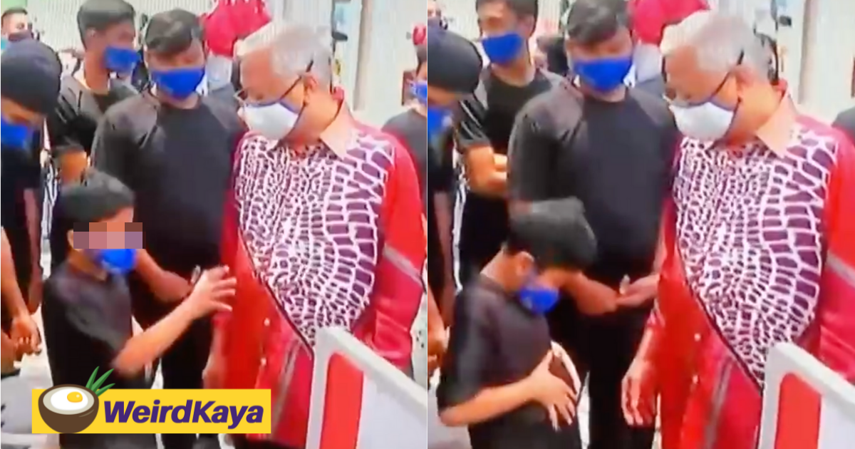 [video] cute kid innocently compares his belly size with ismail sabri's on live tv | weirdkaya