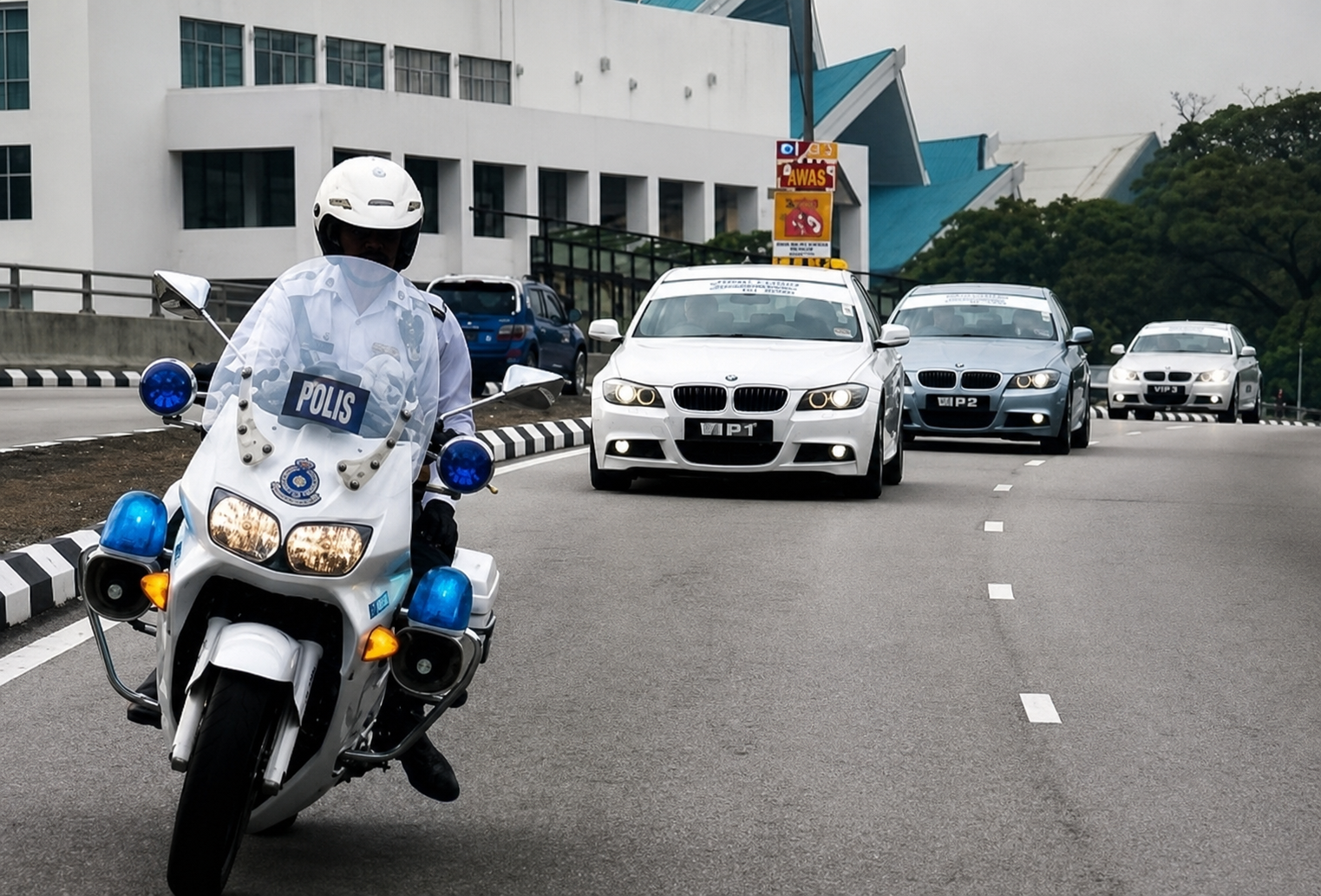 VIP convoy (1)