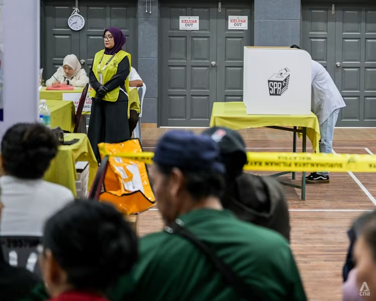 Voters at N9 election