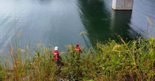 Man drowns trying to save friend at kampung pertak, kuala kubu baru