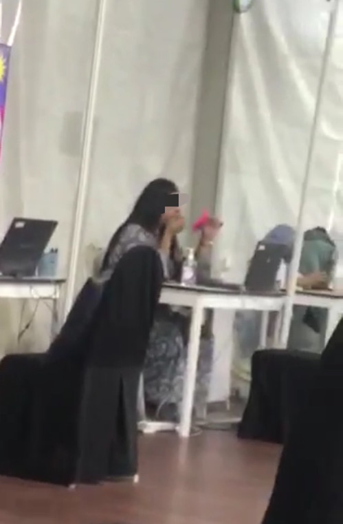Ppv staff caught putting makeup on without a mask at bukit jalil vaccination centre | weirdkaya
