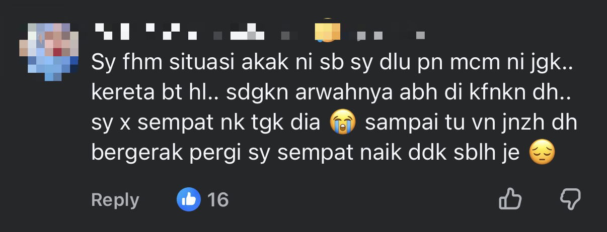 'Sorry, My Dad Just Passed Away’: M'sian Woman Stuck In Traffic Holds Placard Hoping Others Will Give Way comment 1