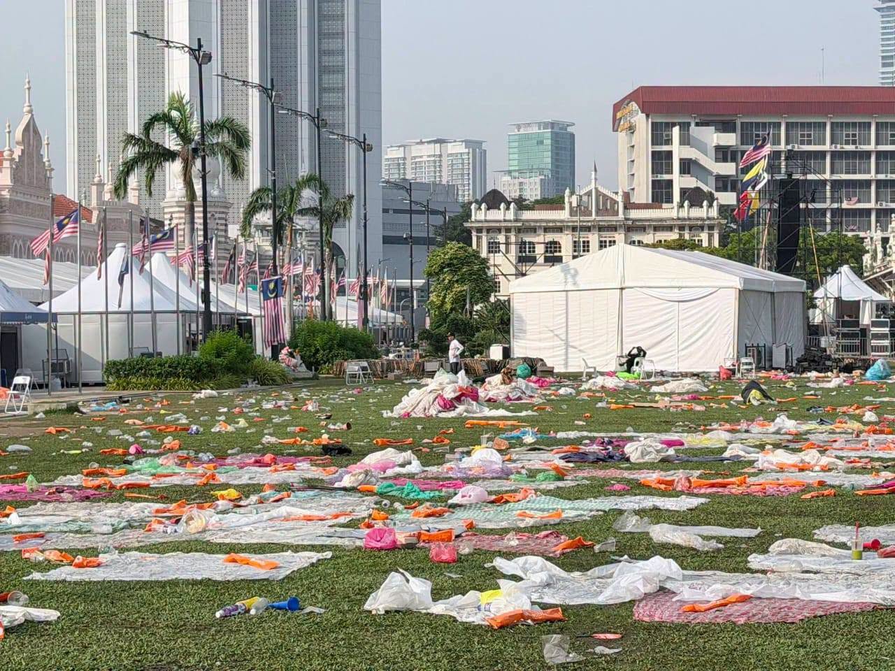World Cup match litter at Dataran Merdeka (3)