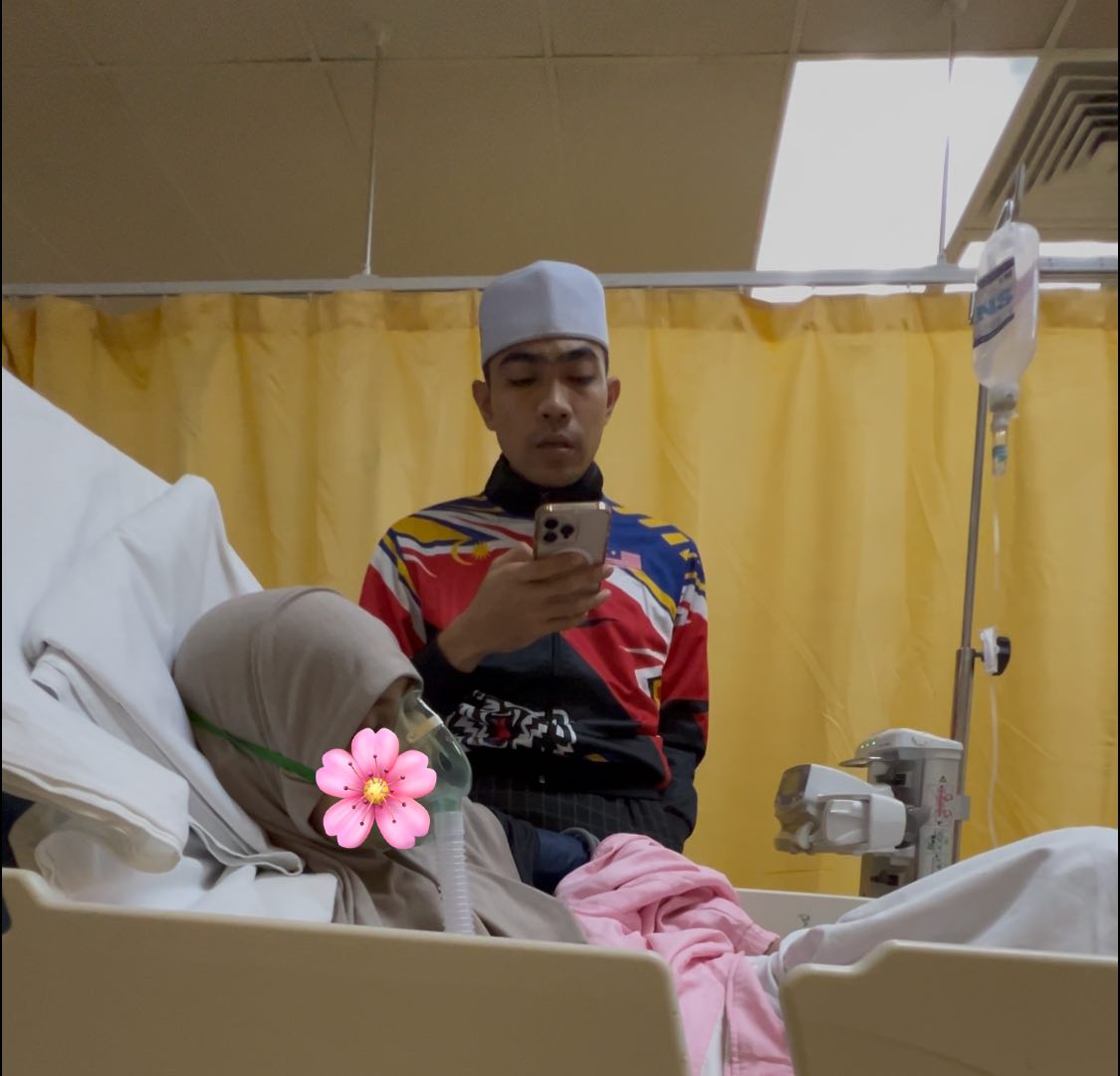 Ahmad Hamada Ayueman with wife