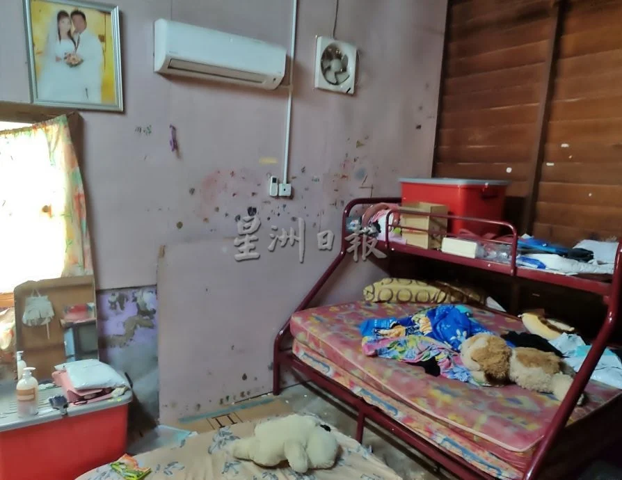 Bedroom of 5 kids sent to Perak orphanage