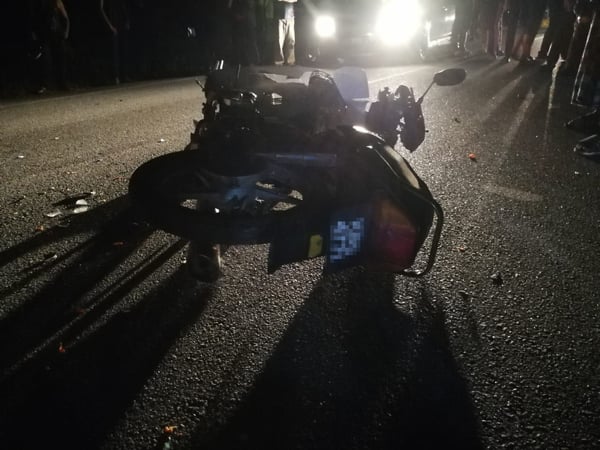 13yo m'sian girl dies after getting into road accident with sister while helmetless