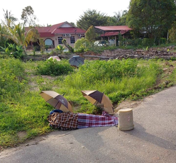 Bodies of m'sian man's wife and mother killed in road accident