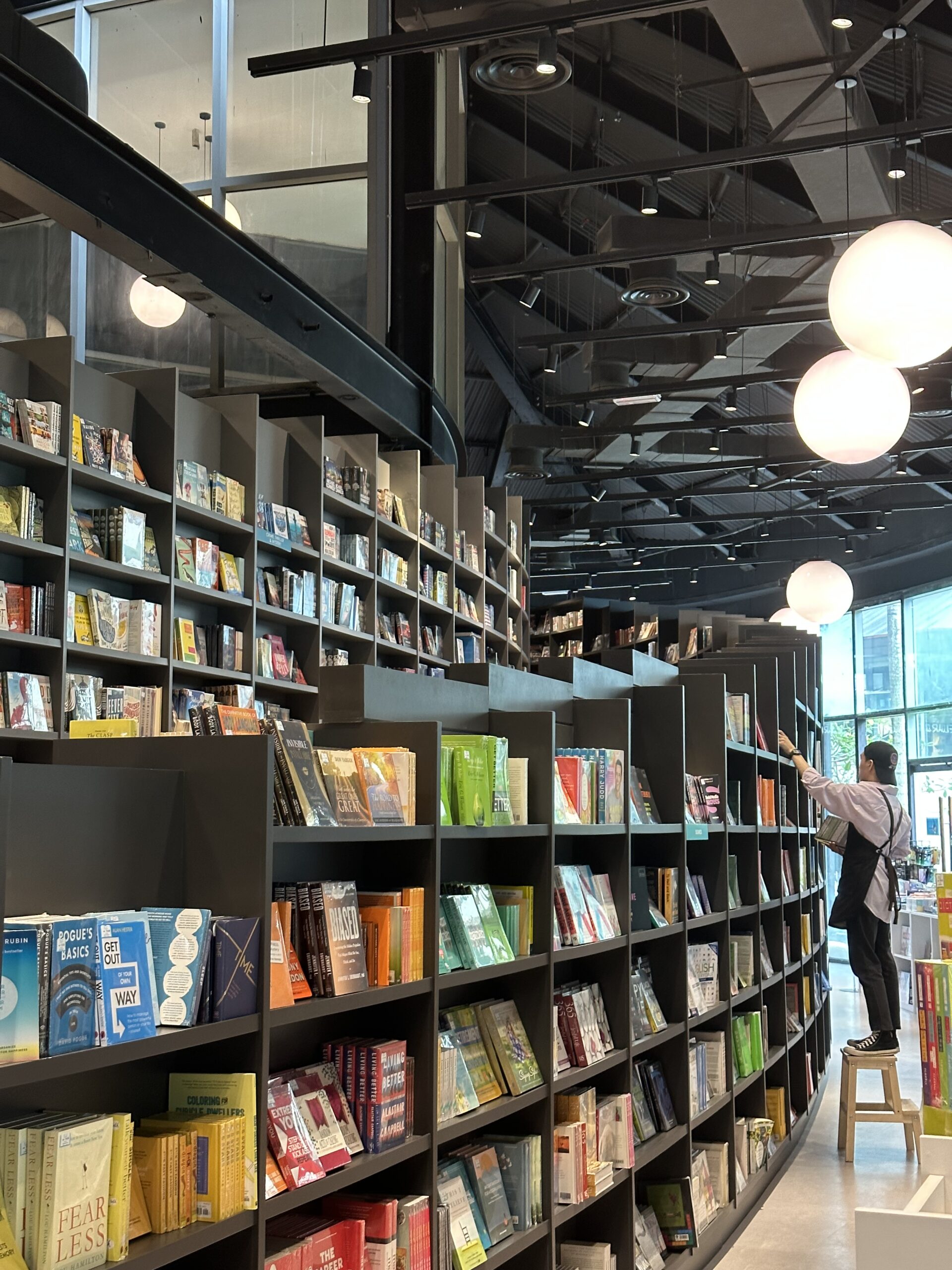 There’s a hidden rooftop bookstore & cafe at the top of gardens mall in kuala lumpur | weirdkaya
