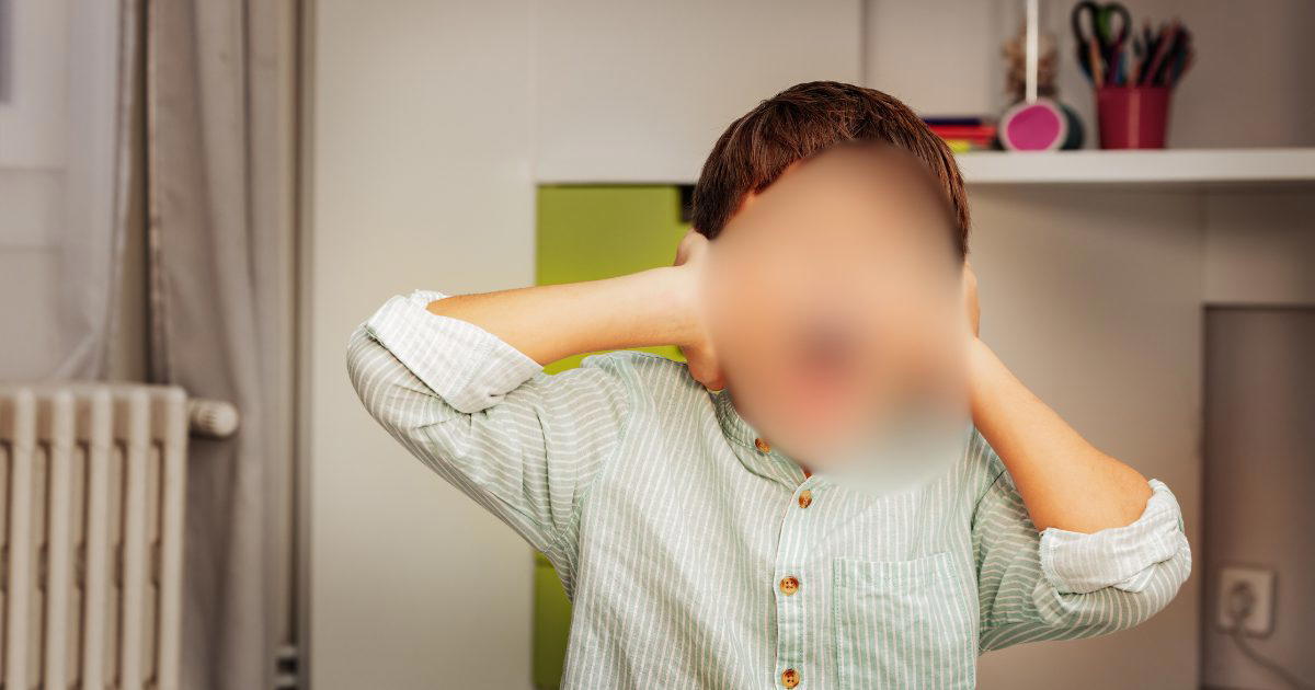 boy throwing tantrums