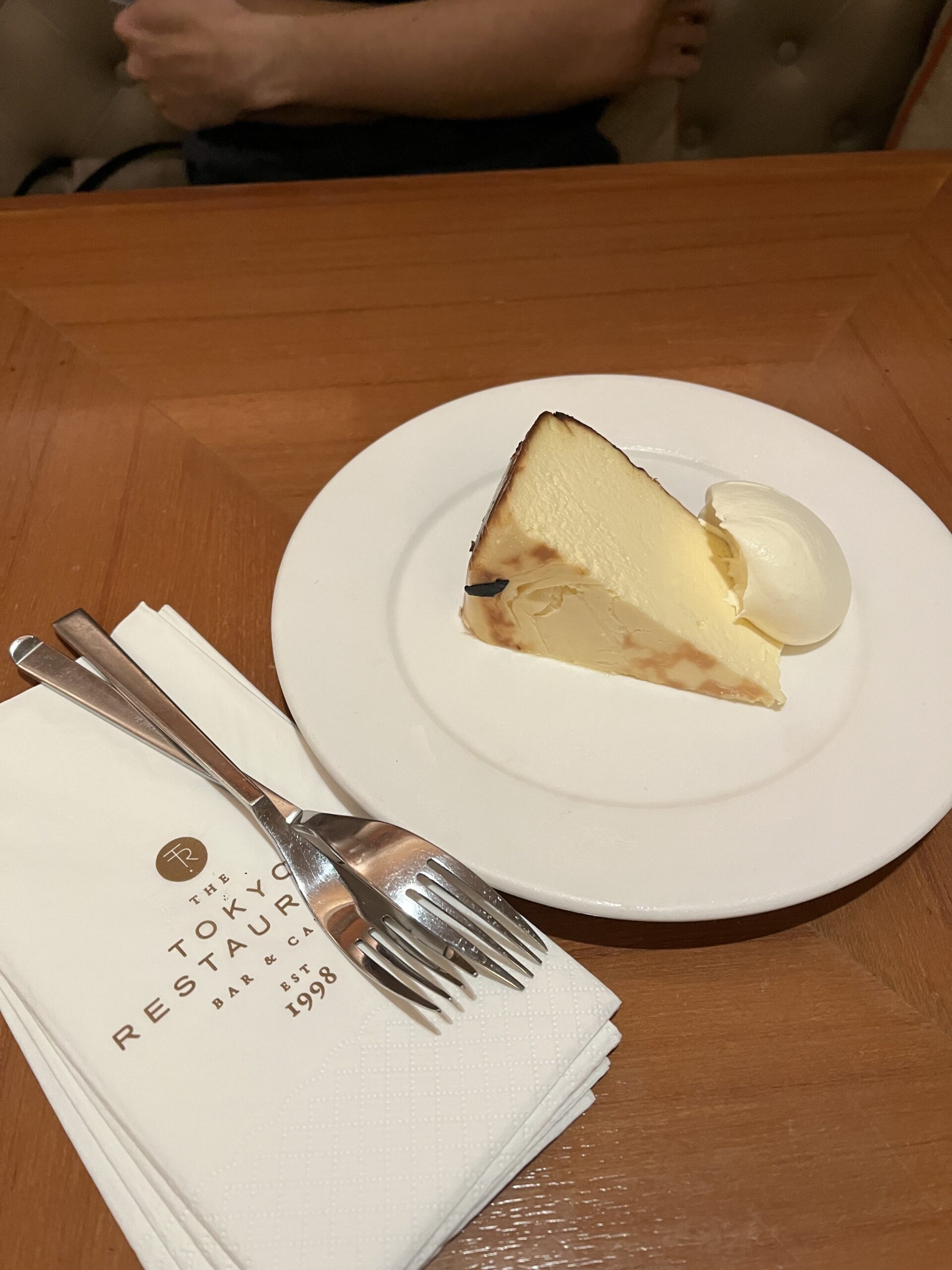 Burnt cheesecake tokyo restaurant lot 10