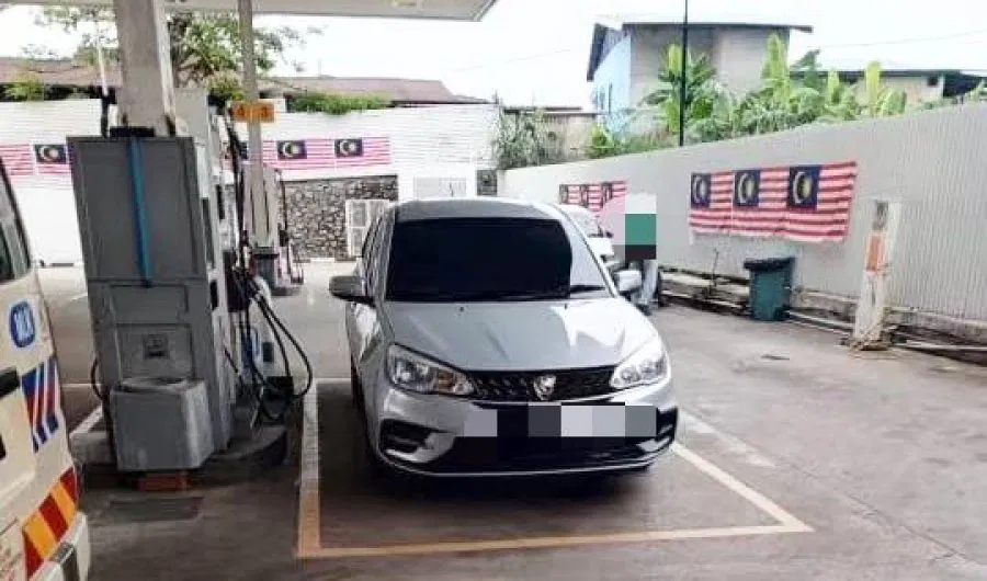 Car of 24yo m'sian man who died inside petrol station toilet