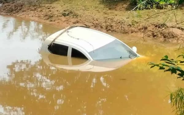 Car sinking