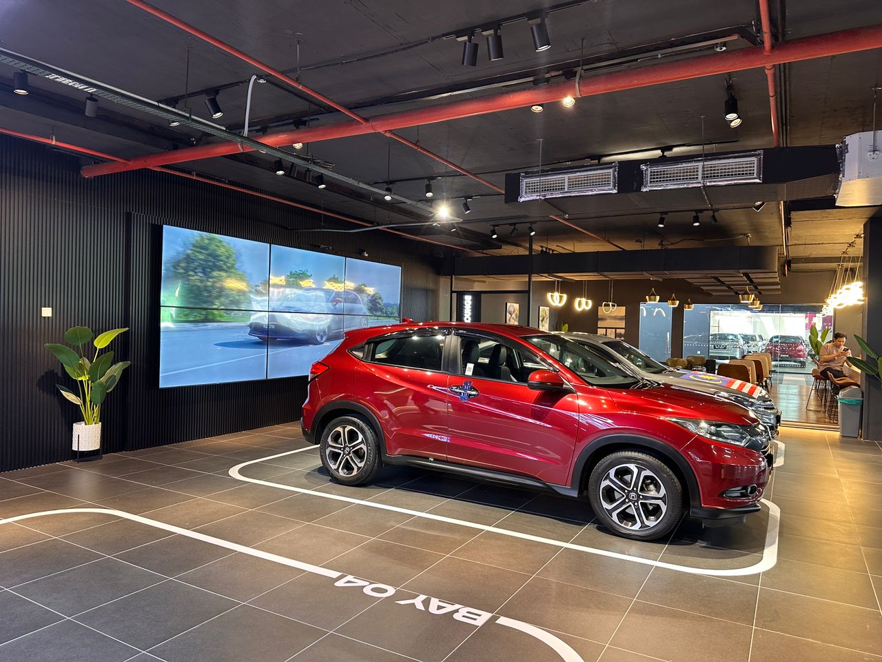 Caricarz automall’s showroom