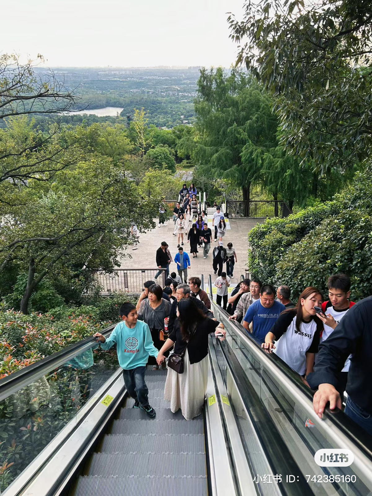 China escalator mountains 1