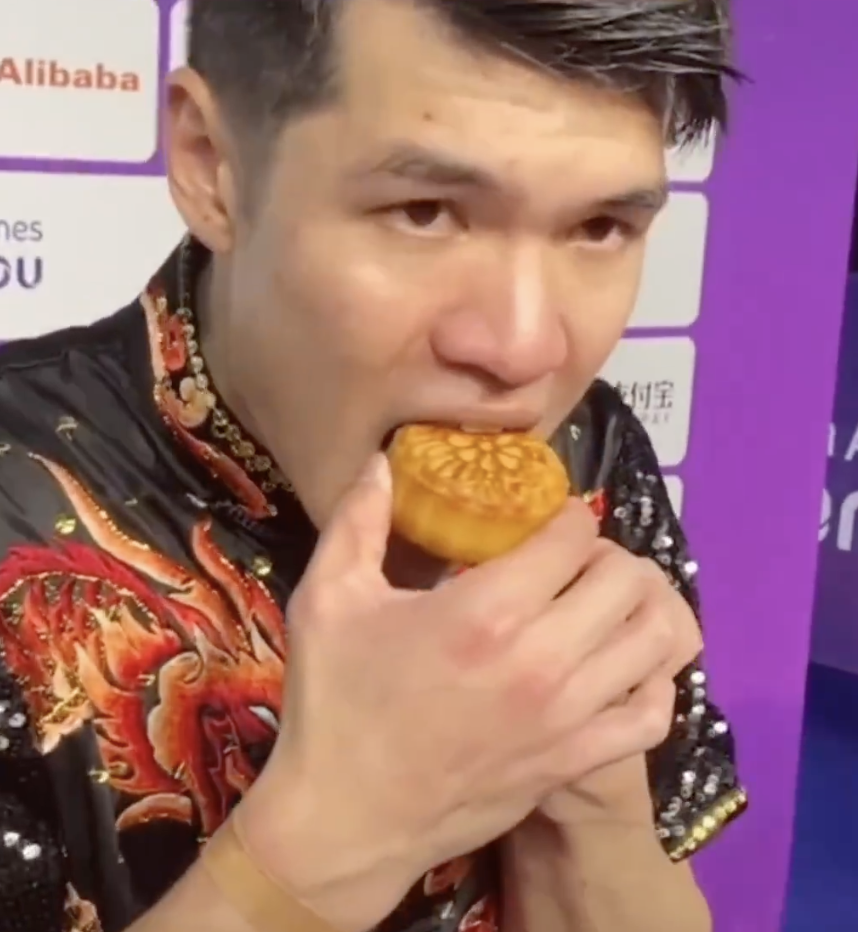 Clement ting goes viral on china for eating mooncake hangzhou games 01