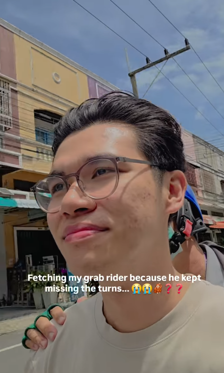 Clifford takes over Grab ride 3