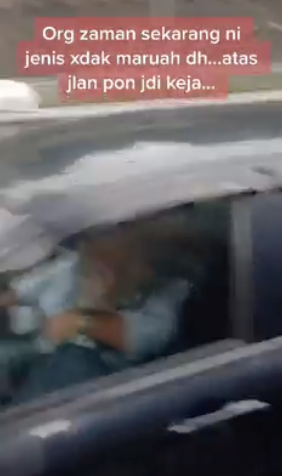 Couple caught having nsfw fun while driving along the nkve highway | weirdkaya