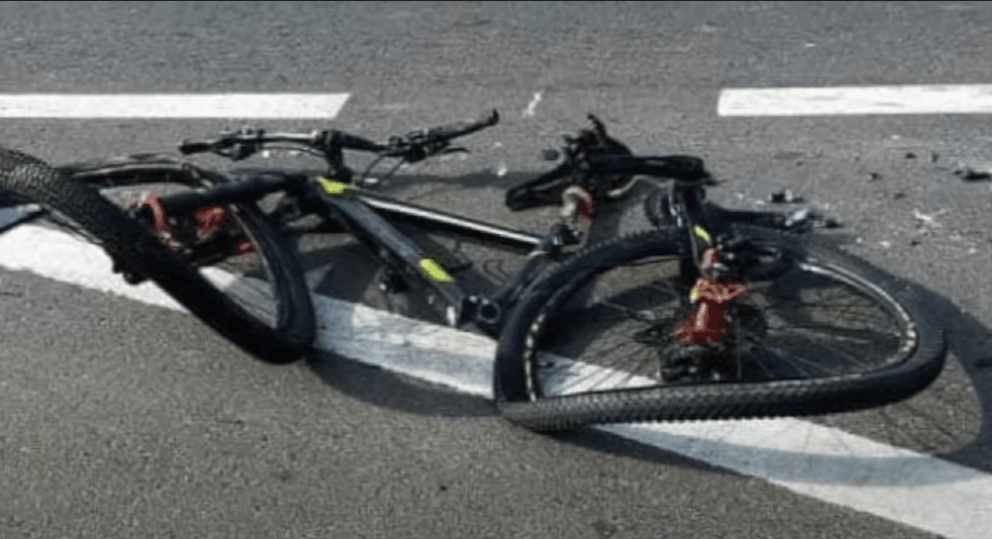 Cyclist crushed to death by lorry in road accident | weirdkaya