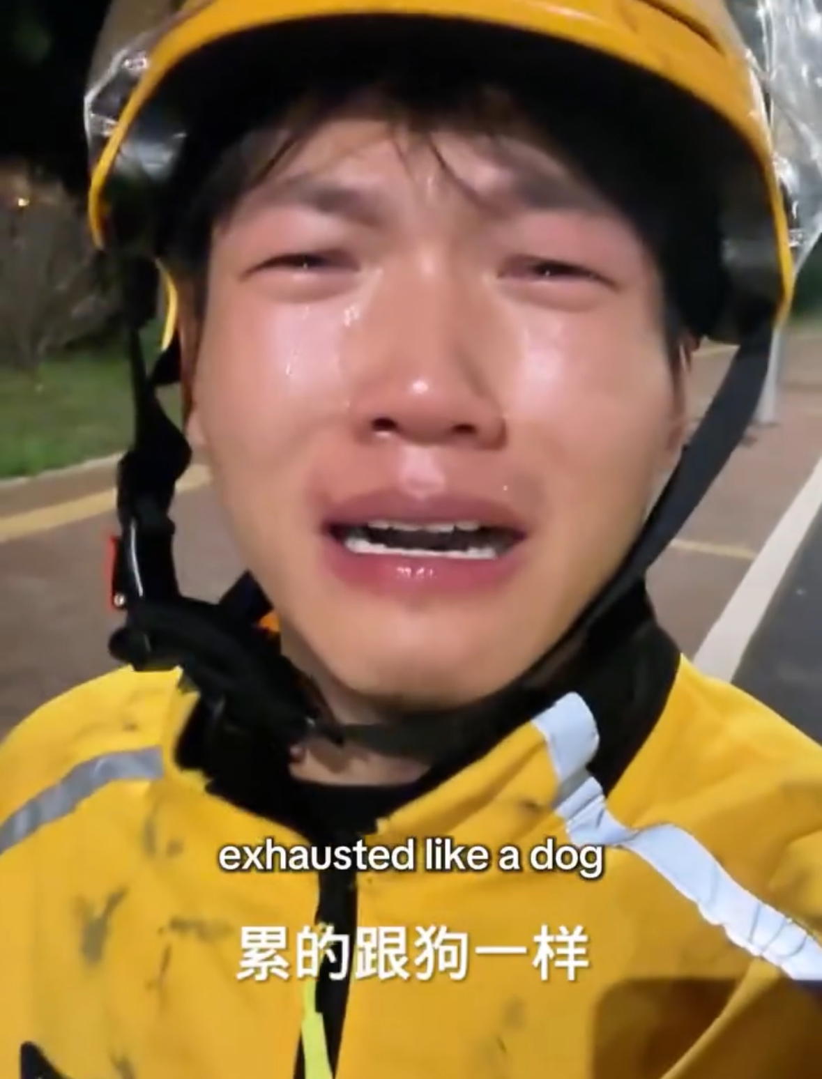 Delivery Rider Cries After Long Shift, Says He Can’t Give His Parents The Life They Deserve
