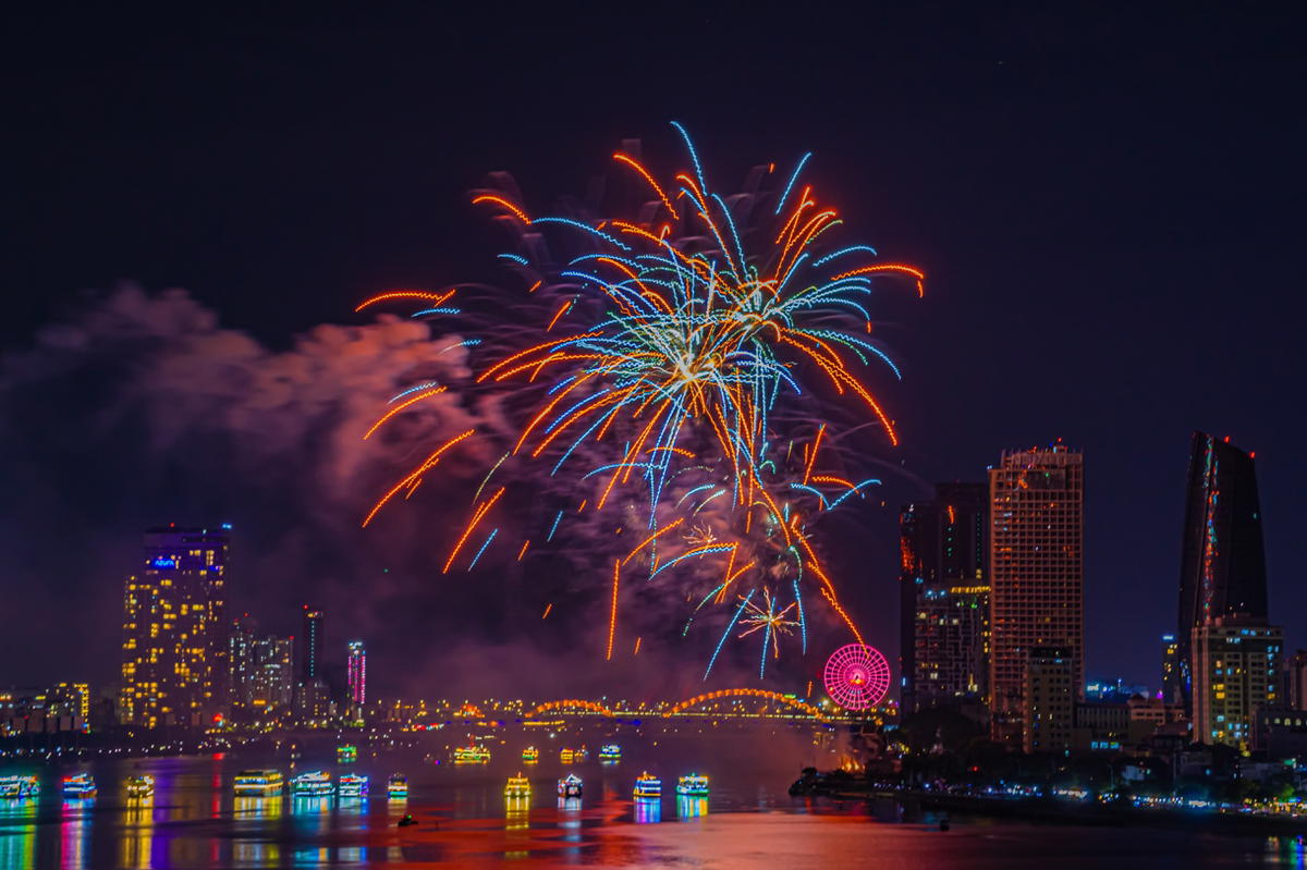 Danang city fireworks