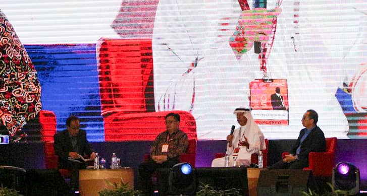Digital Ministry secretary-general Fabian Bigar (second from left)