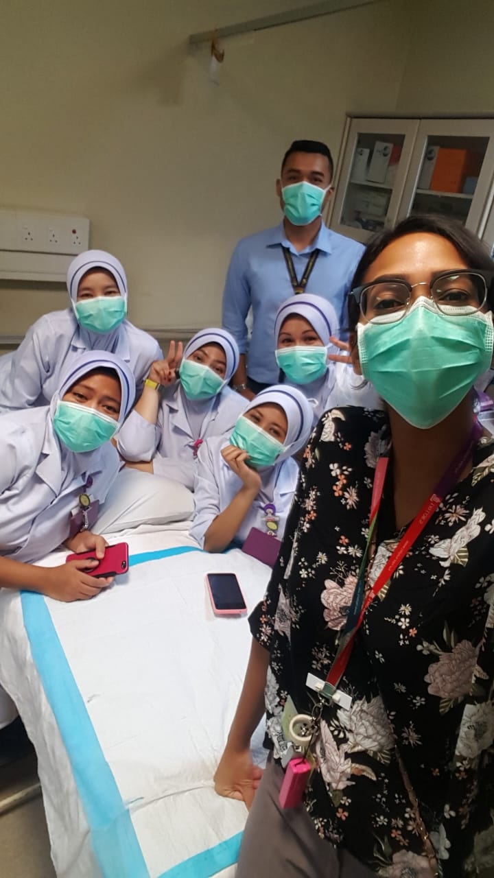 Dr Dhivya photo pose 4