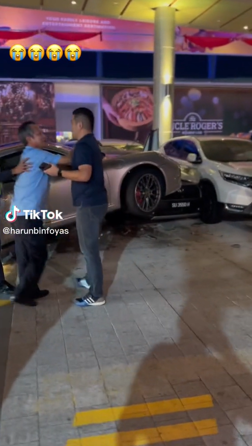 Drunk porsche driver tries to escape from ioi city mall